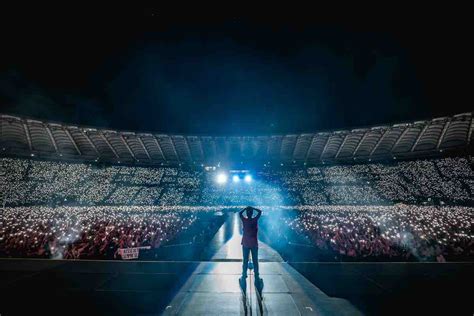 Il Grande Concerto di Jackson Yee: Un'Esplosione di Talento e Gioia Asiatica!